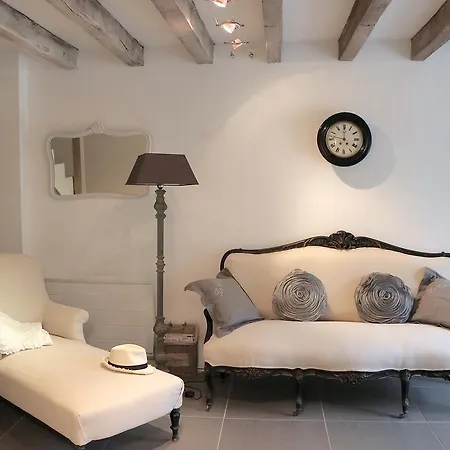 Le Chai De Bed & Breakfast