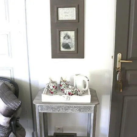 Le Chai De Oda ve Kahvaltı Villiers (Vienne)