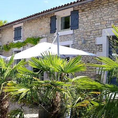 Oda ve Kahvaltı Le Chai De 3*