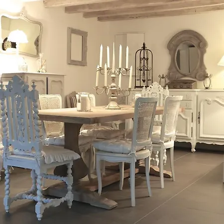 Oda ve Kahvaltı Le Chai De