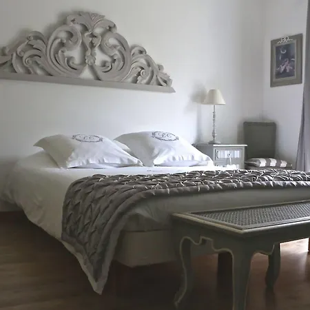 Le Chai De Oda ve Kahvaltı 3*