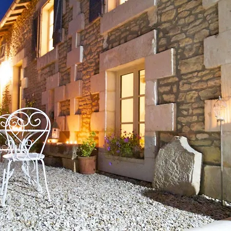 Oda ve Kahvaltı Le Chai De 3*