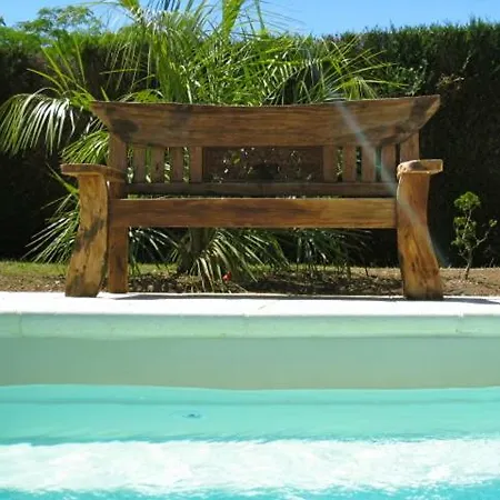 Oda ve Kahvaltı Le Chai De 3*