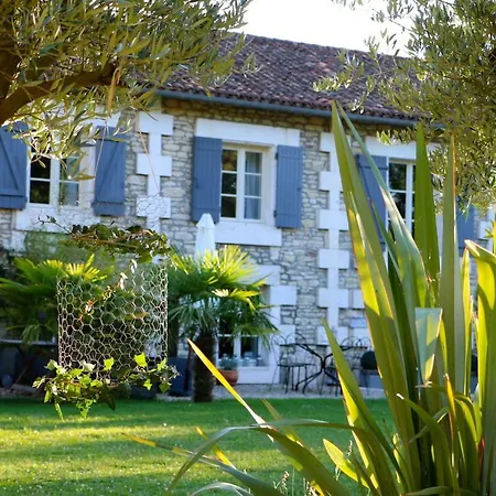 Le Chai De Oda ve Kahvaltı 3*