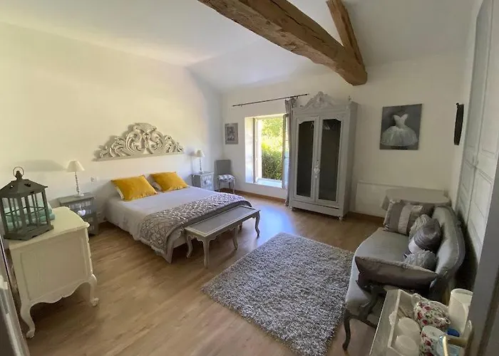 Le Chai De Alojamento de Acomodação e Pequeno-almoço