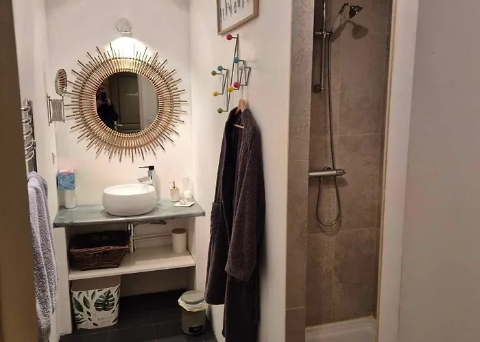 Alojamento de Acomodação e Pequeno-almoço Le Chai De