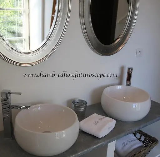 Alojamento de Acomodação e Pequeno-almoço Le Chai De 3*