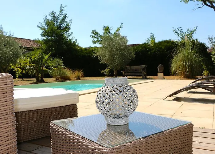 Alojamento de Acomodação e Pequeno-almoço Le Chai De 3*