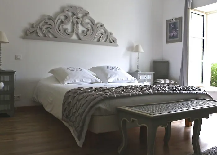 Le Chai De Alojamento de Acomodação e Pequeno-almoço 3*