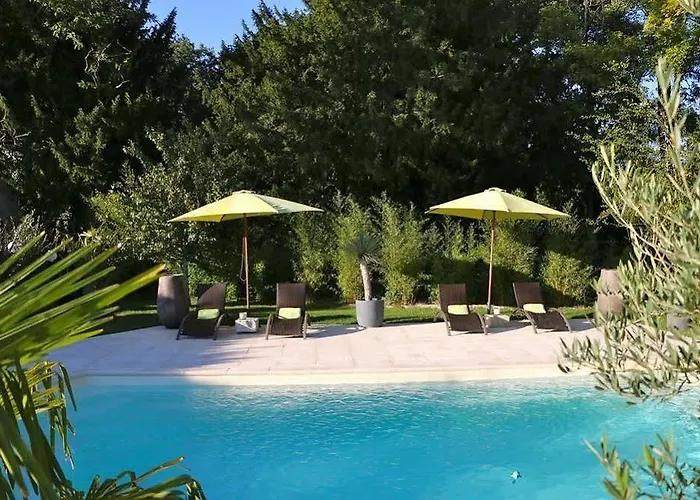 Alojamento de Acomodação e Pequeno-almoço Le Chai De 3*